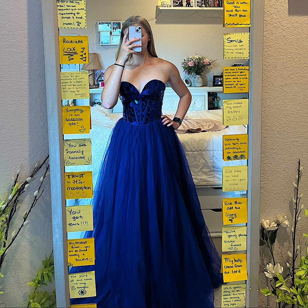 DAVID’S BRIDAL Jules and Cleo Mosaic Beaded Prom Dress | Color: Blue | Size 2